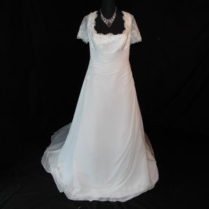 Moonlight Size 18 Wedding Dress